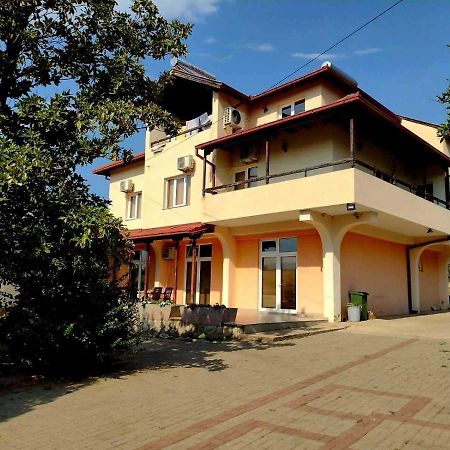 Shale Apartments And Rooms Gevgelija Eksteriør bilde